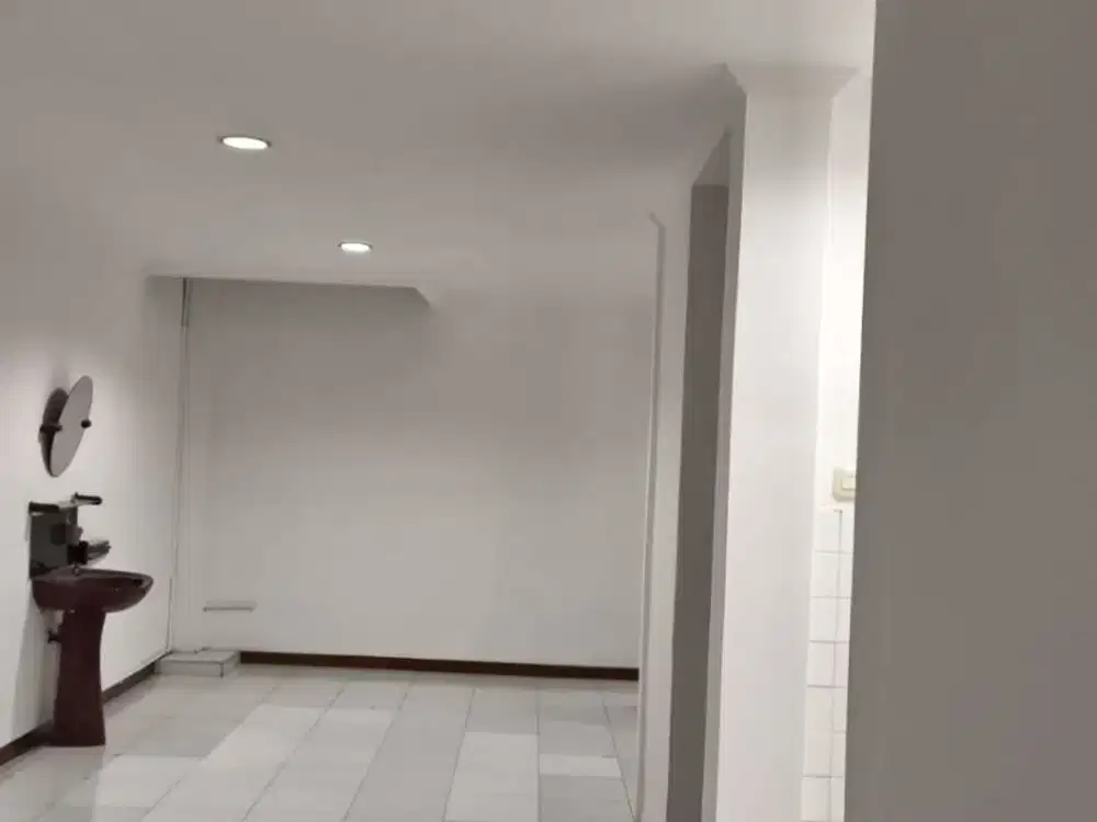 Rumah 2 Lantai Sunter Agung Jakarta Utara, LT 90 m², 4 KT, 3 KM, Bebas Banjir, 85 JT/Tahun Nego