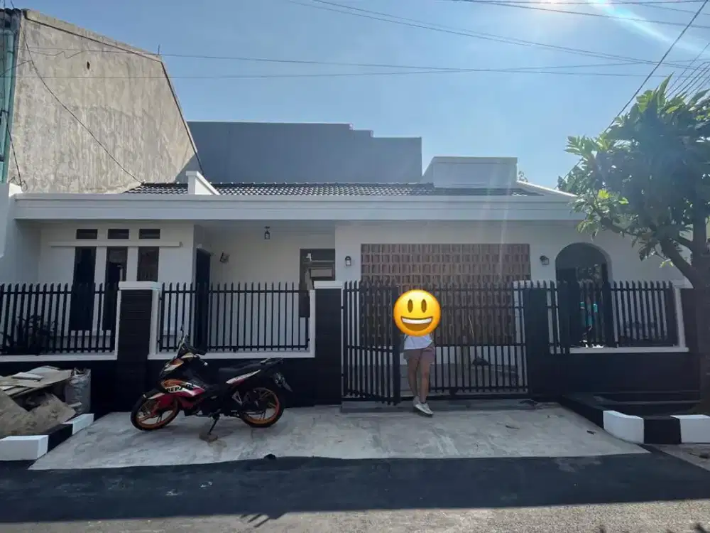 Disewakan Rumah Hoek Siap Huni Komplek Besar Arcamanik Endah Lokasi Strategis Bebas dari Banjir