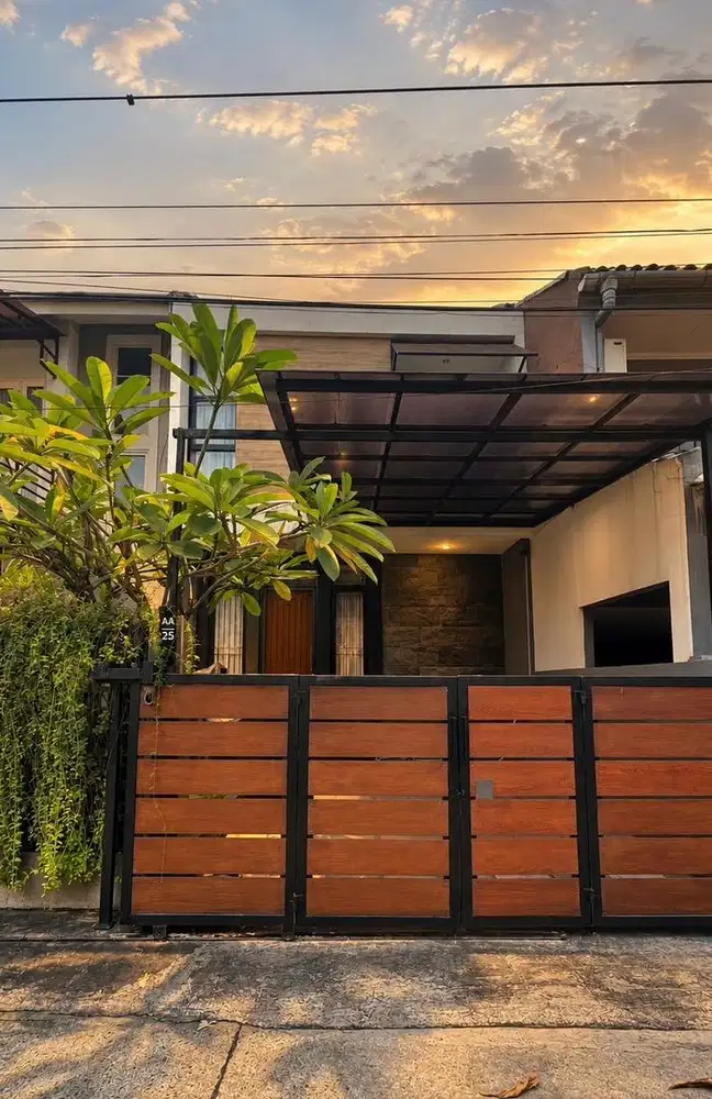 Jual Rumah aesthetic terawat Semi Furnished