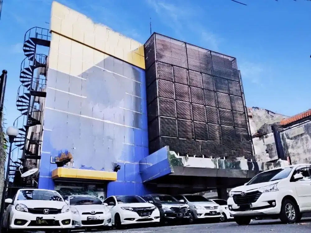 Dijual Bangunan Lokasi Strategis di Raya Basuki Rahmat Surabaya