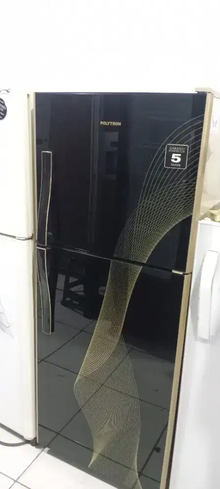 Kulkas Polytron temper glass