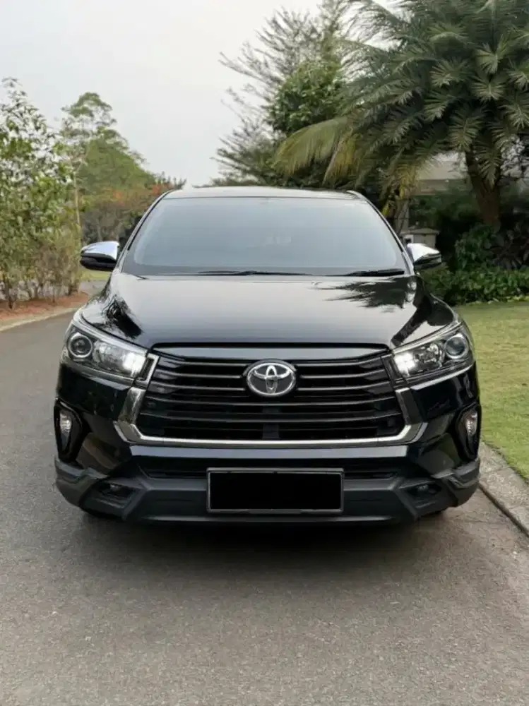 Dijual Toyota Kijang Innova Venturer Diesel AT tahun 2022