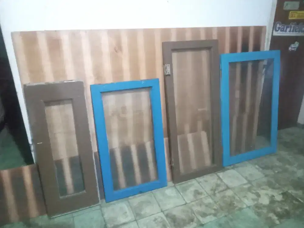 Jendela Kaca Kayu Anti rayap air