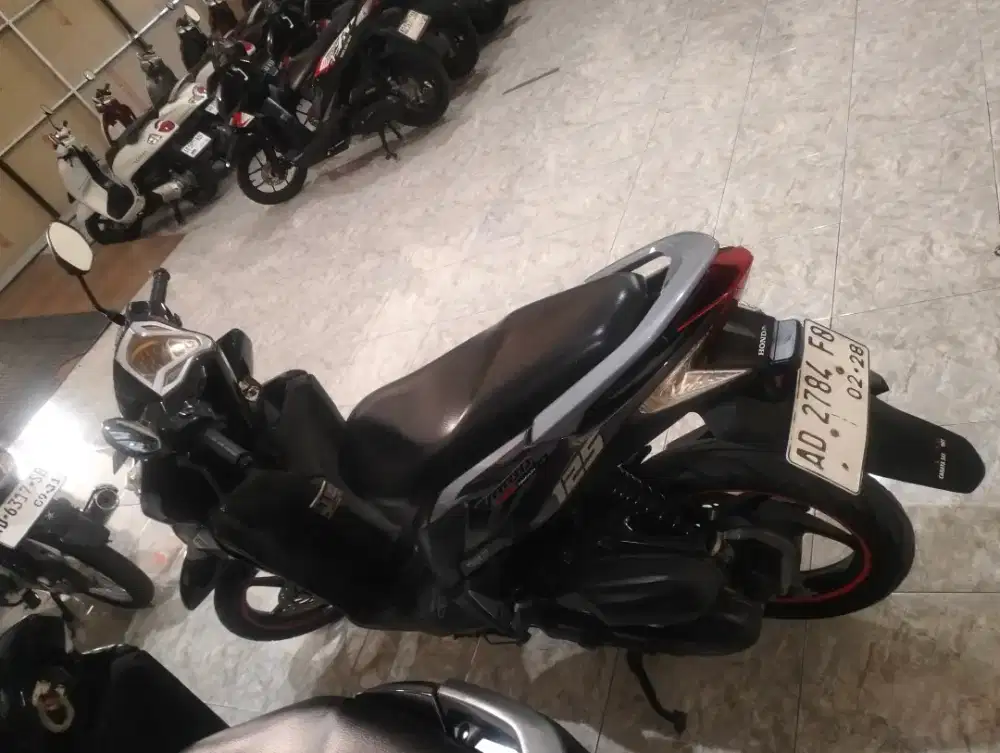 Honda Vario 125 old/kzr murah dan berkualitas