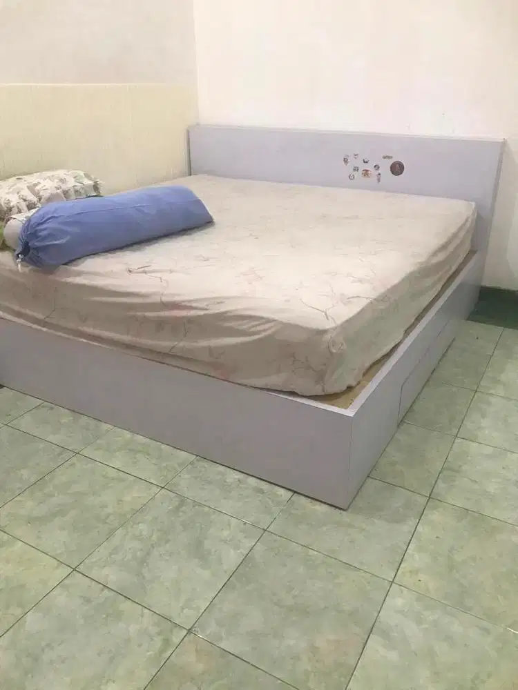 Dijual dipan 200x200