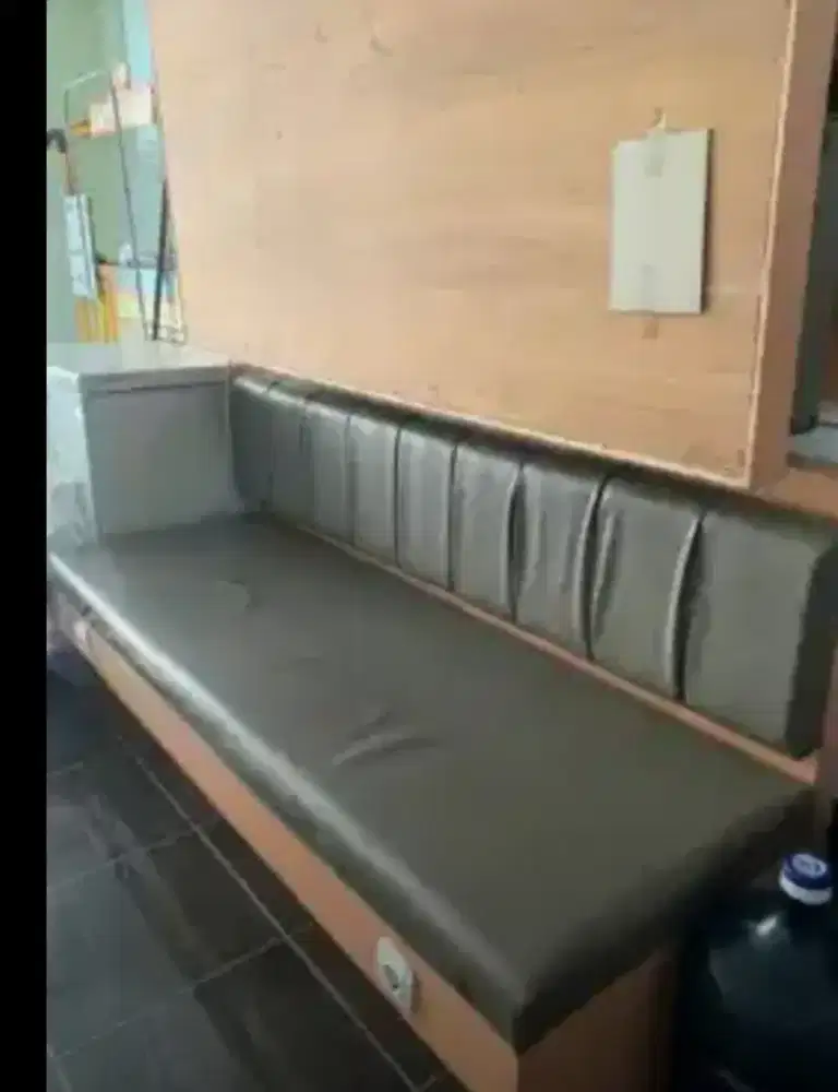 DIJUAL SOFA CAFE KONDISI MASIH MULUS