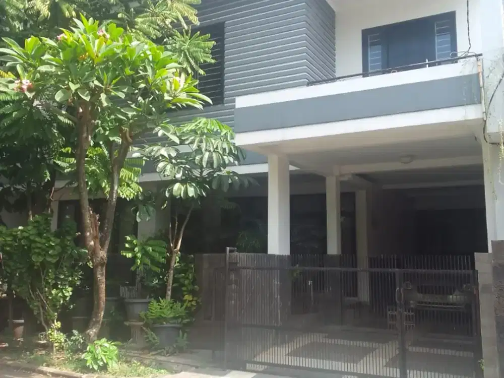 Dijual rumah 2 lantai di Bintaro jaya