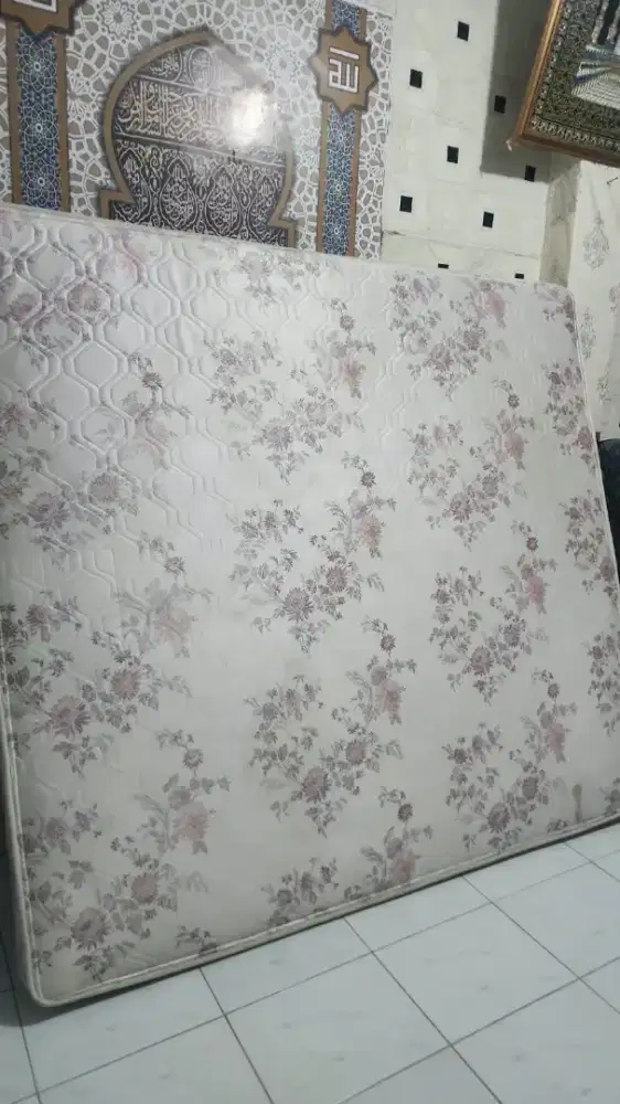 Kasur Spring Bed