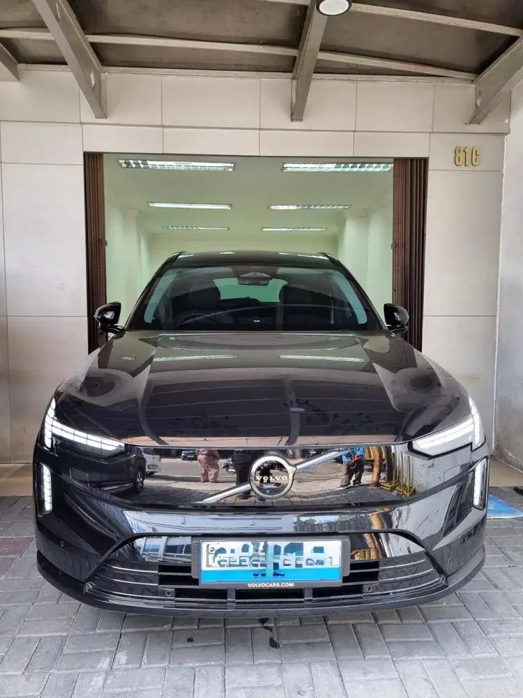 Volvo Ex90 EV ONYX BLACK Electric Car Mobil Listrik
