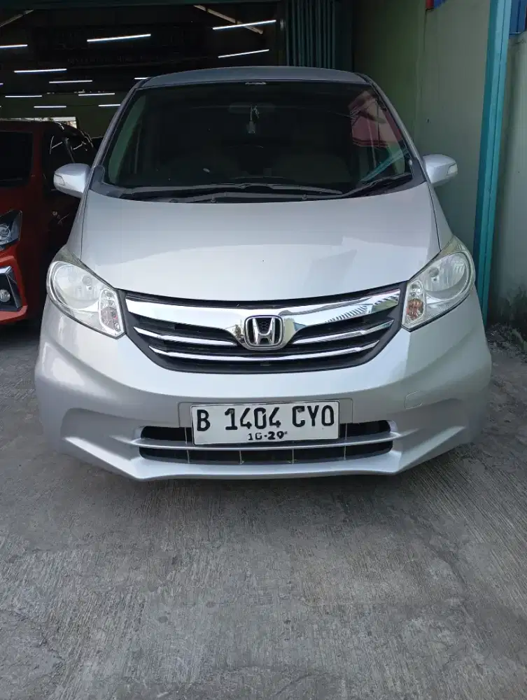 Honda Freed 1.5 SD AT 2014 Abu-abu