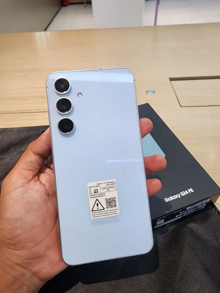 Samsung S24 Fe 8/256Gb
