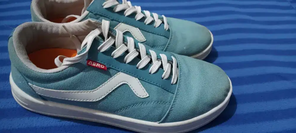 Sneakers keren AERO