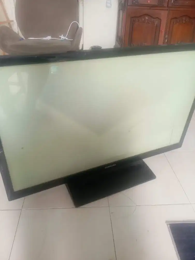 Jual borongan TV samsung 43 in LCD dan TV Panasonic 42 in LED