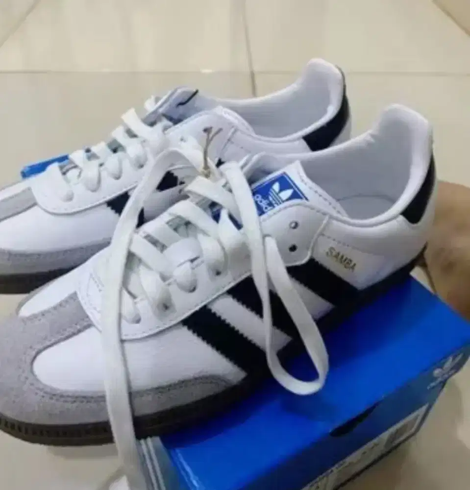 Sepatu samba adidas white black sneaker