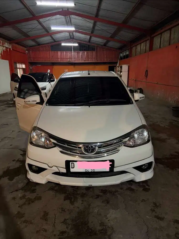 Toyota Etios Valco 2015 Bensin