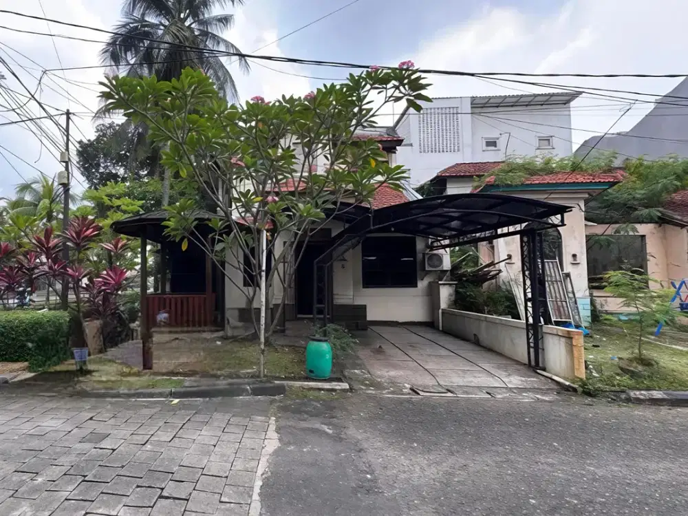 Di jual Rumah Posisi Hook di Komplek Ubud Timur Lippo Karawaci