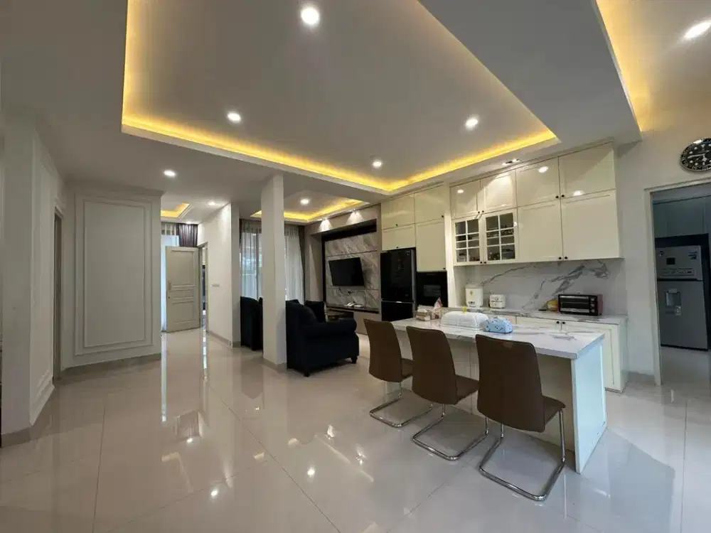 Dijual Rumah Mewah The Green BSD Lingkungan Asri dan Strategis