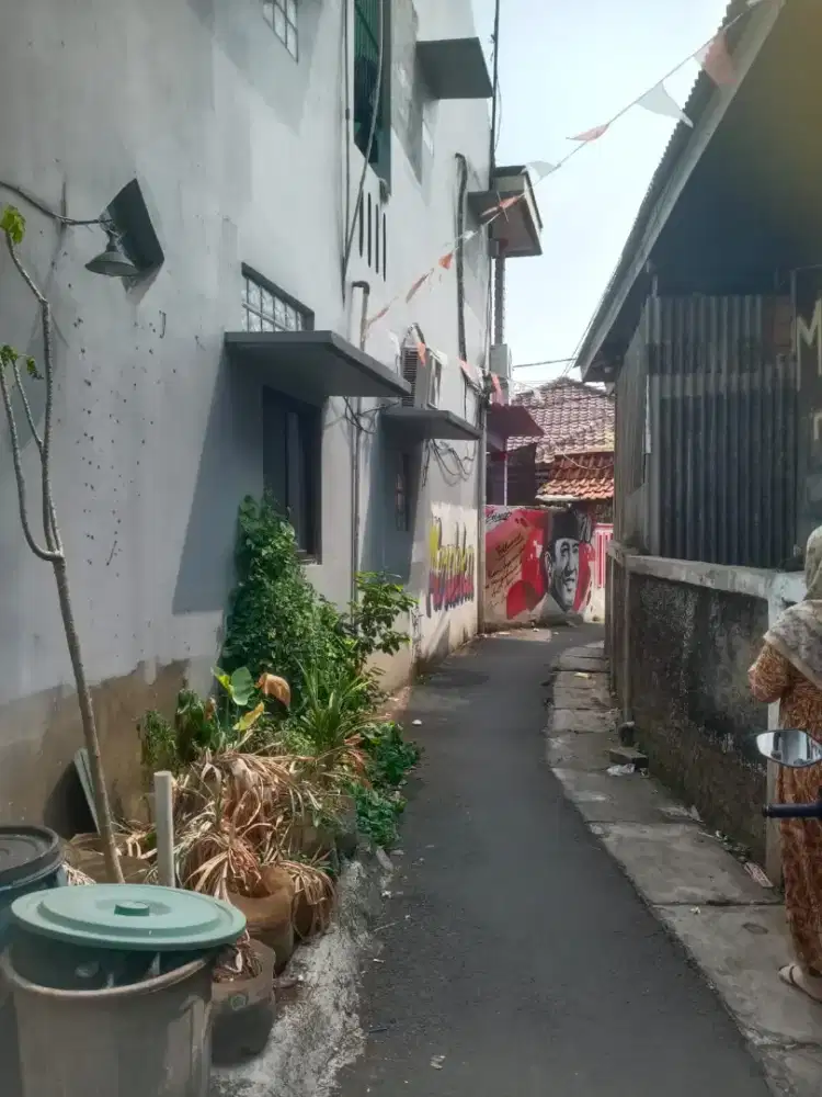 Rumah tenang , aman , akses mudah , Deket warung makan, dan kelontong