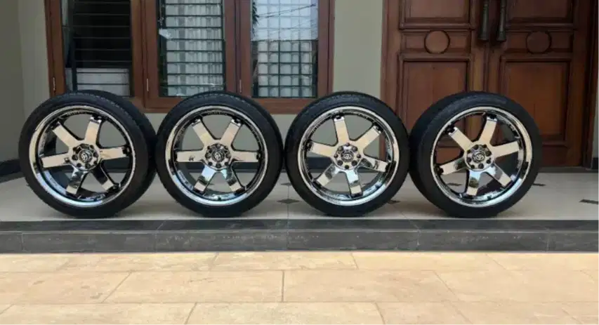 VELG R18 Chrome Toyota + Ban Acceleta 215/40 R18