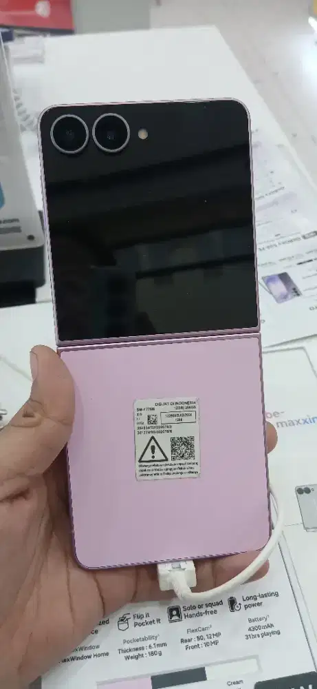 Samsung Galaxy Z flip8