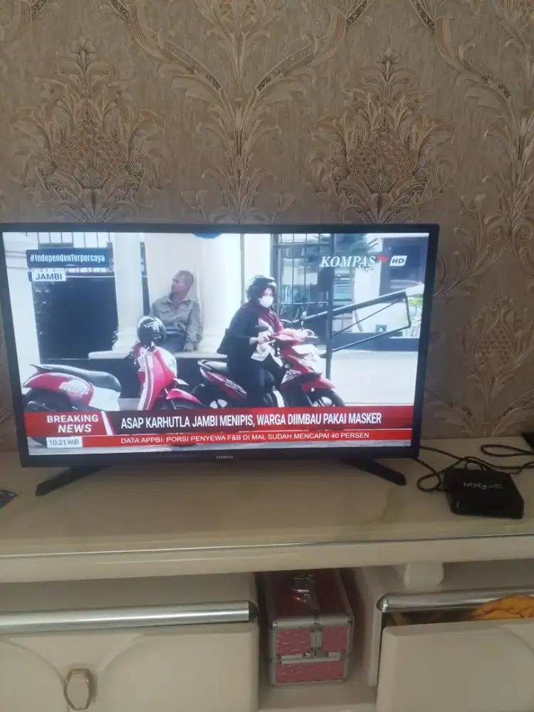 SAMSUNG LED TV 32 INCH MAHARIN AJA