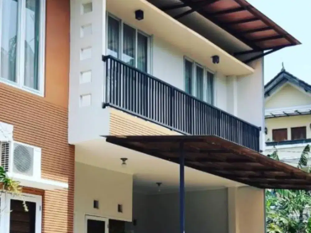 Dijual Rumah Bagus Siap Huni 2 Lantai lokasi strategis di Cinere, Depok