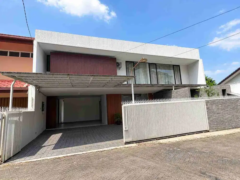 Rumah Mewah Luas Sinabung Gajahmungkur Semarang