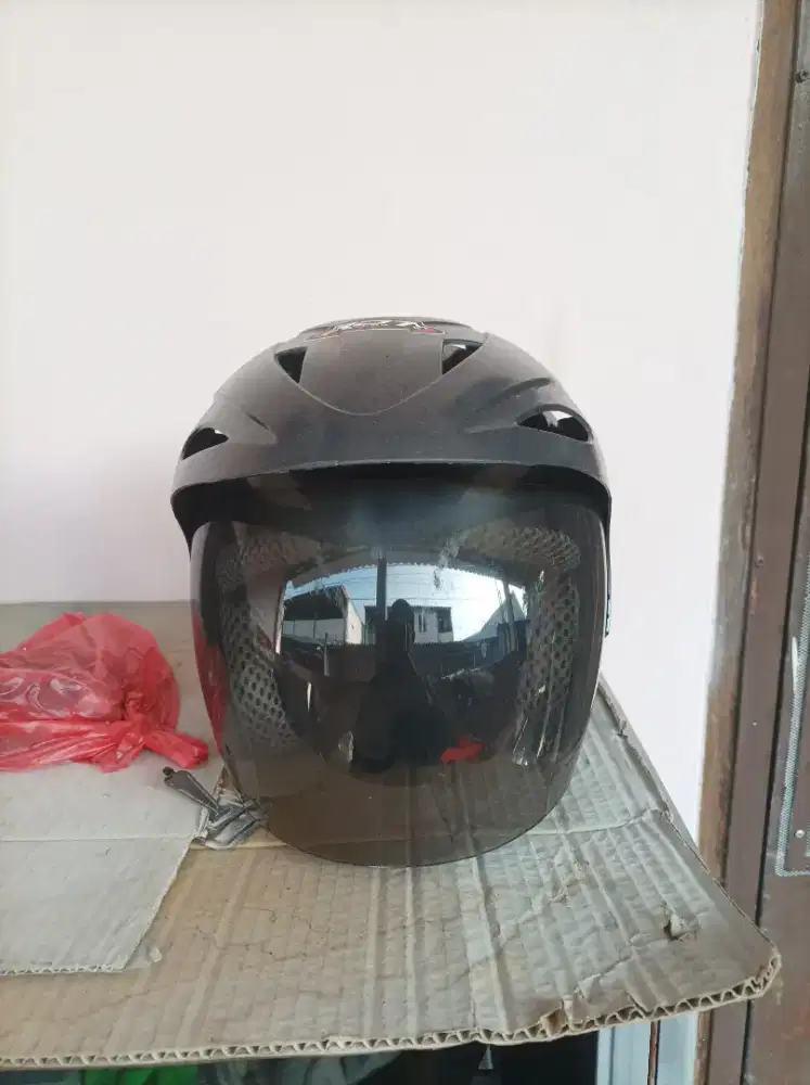 Helm bekas SNI berkualitas