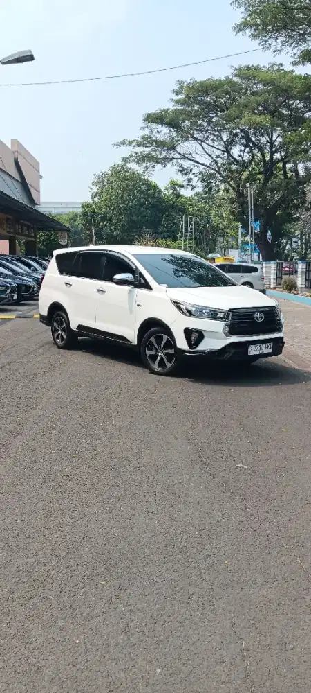TOYOTA KIJANG INNOVA VENTURER Q