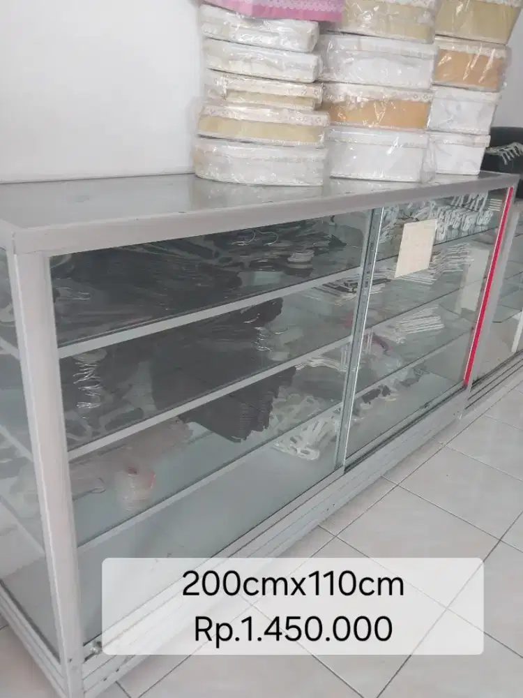 Etalase Jualan 200cmX110cm