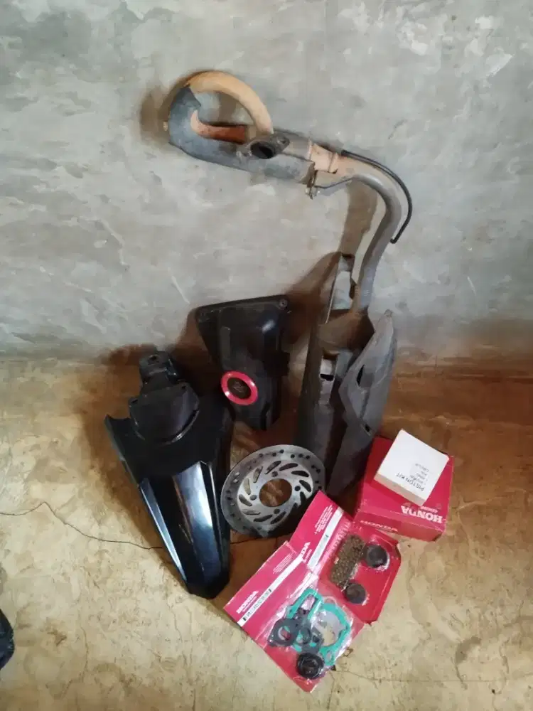 Di jual copotan beat deluxe dan blok seher Supra x lama