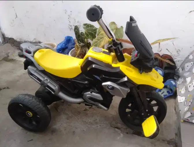 Sepeda anak 2tahun roda 3