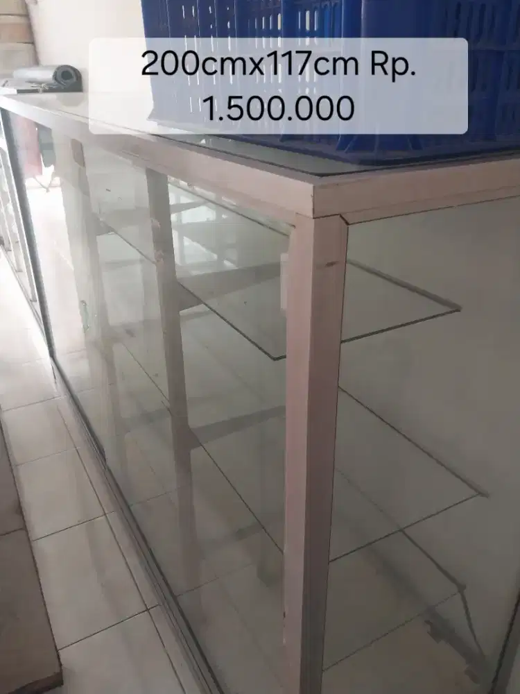 Etalase Kaca ukuran 200cm x 117cm