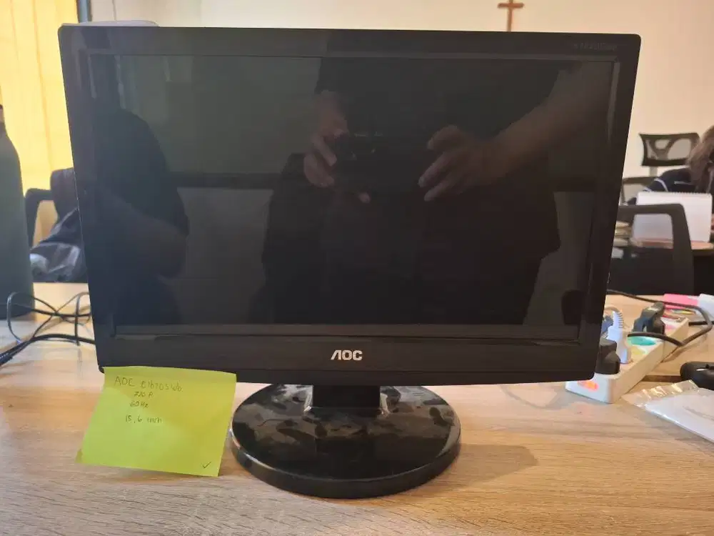 Monitor AOC e1620Swb 16 Inch Normal