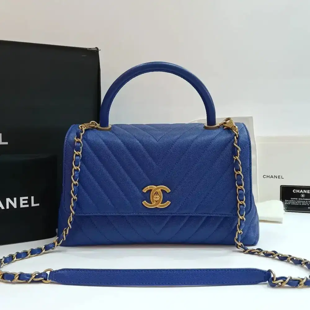 Chanel Coco top