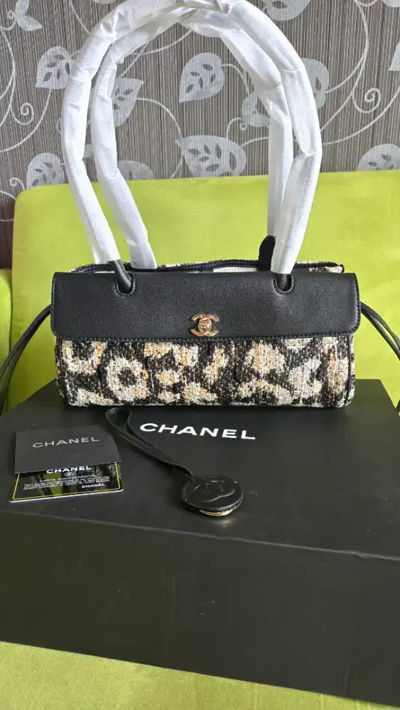 CHANEL URBAN LEOPARD