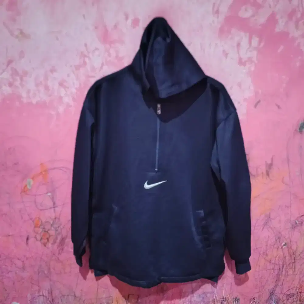 Bismillah , dijual jaket half zipper Nike vintage original