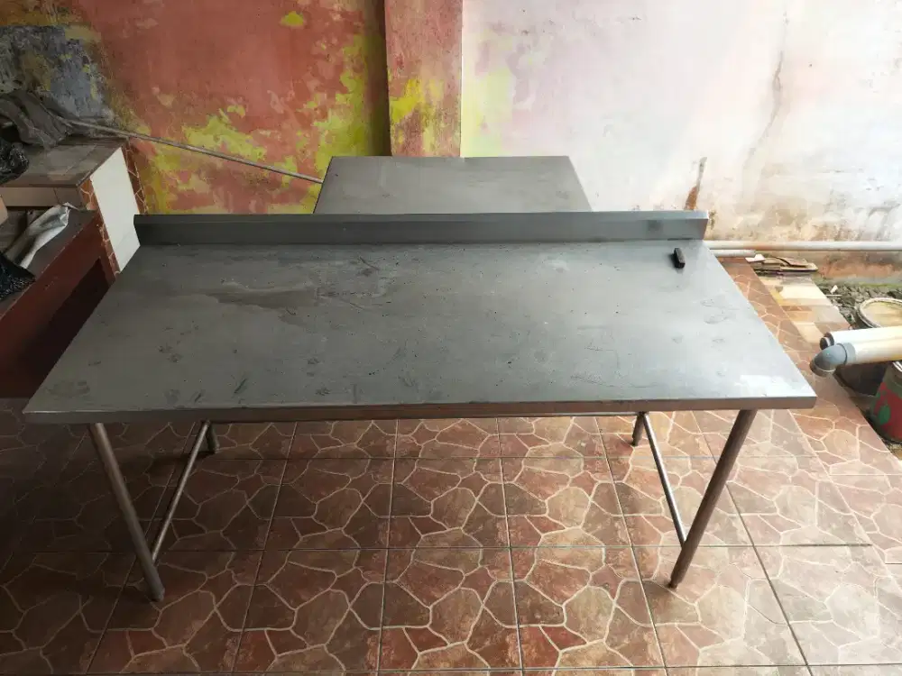 MEJA STAINLESS BAGUS DAN AWET