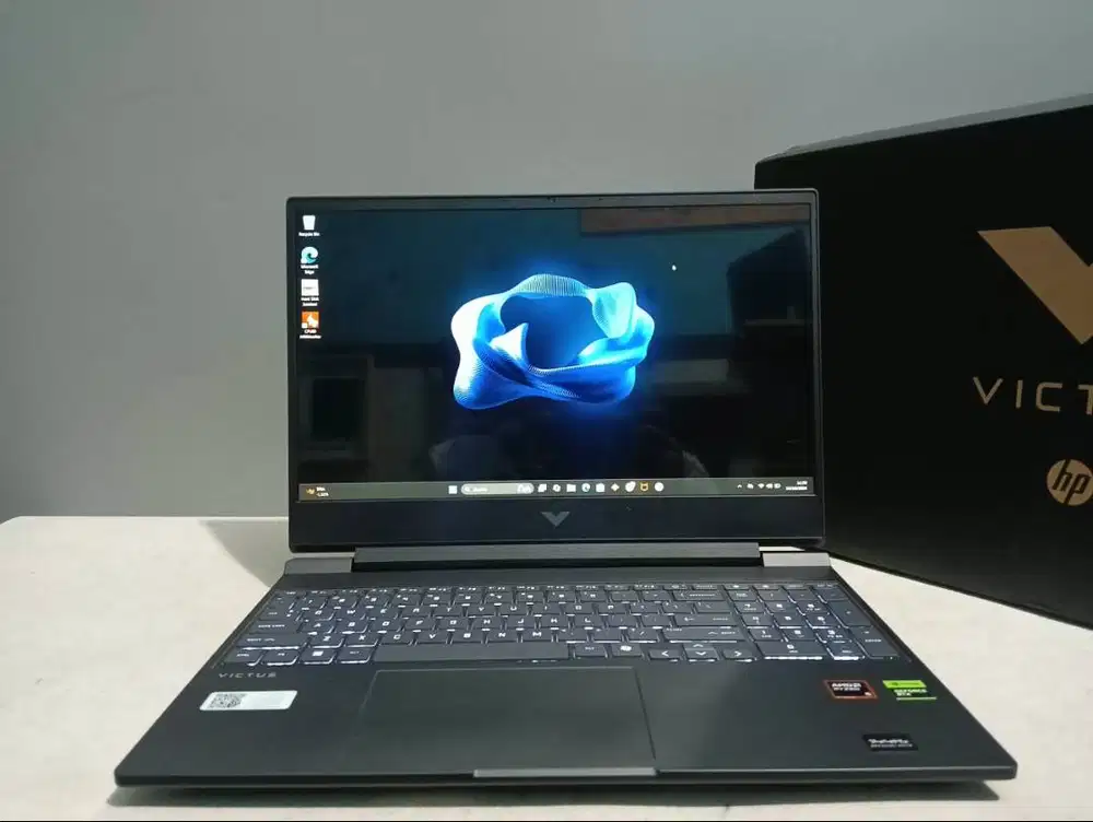 HP Victus 15 Ryzen 5 8645HS RTX 3050 6GB RAM 16GB Garansi 2027