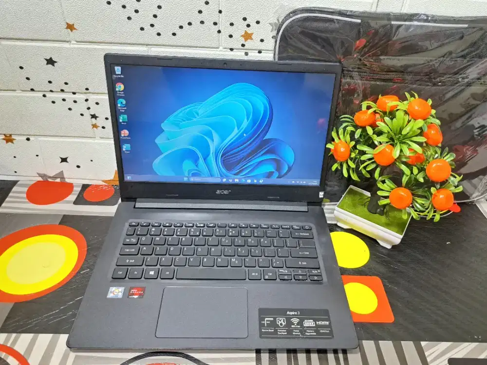 Acer aspire 3 AMD Athlon silver ram 8 ssd 128 gb slim ngebut