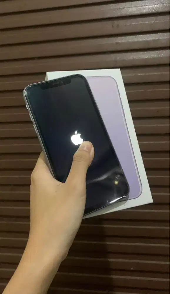 iPhone 11 64GB WiFi Only Noreset Fullset Mulus Pemakaian Wanita Gress
