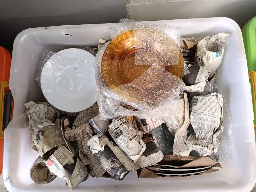 Di Jual Random Borongan Barang Pecah Belah Lama Antik Vintage