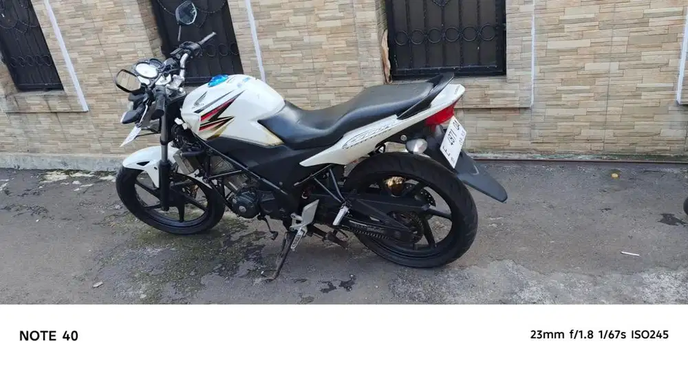 MOTOR HONDA CB150R murah
