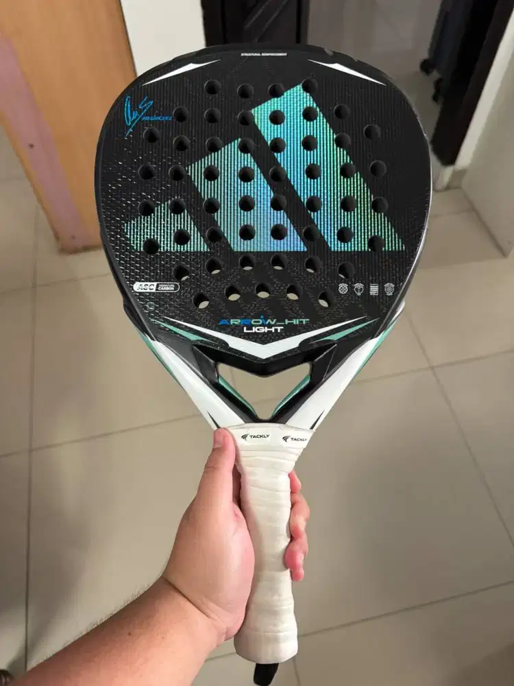 Adidas Arrow Hit Light Ariana Sanchez 2026