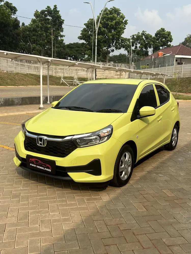 Honda brio S satya AT 2026 sangat mulus, no minus, km 800 perak,murah