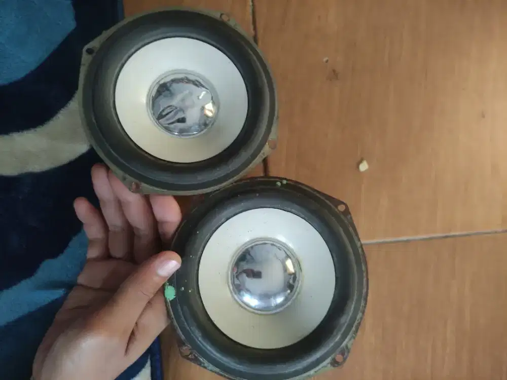 Speaker 5.5 inch gatau 6.5 inch sebanyak 3 pcs