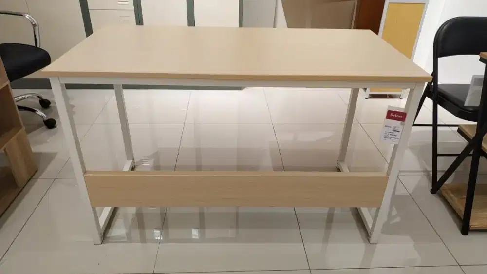 MEJA KANTOR BAHAN METAL