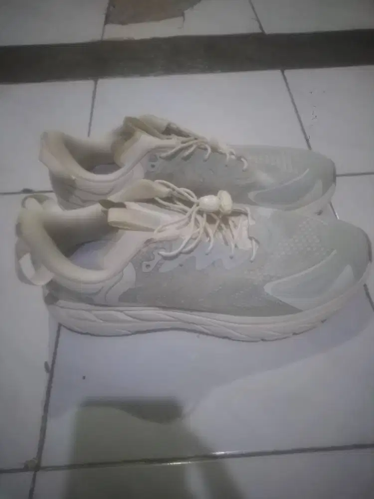 Hoka x one clifton satisfy