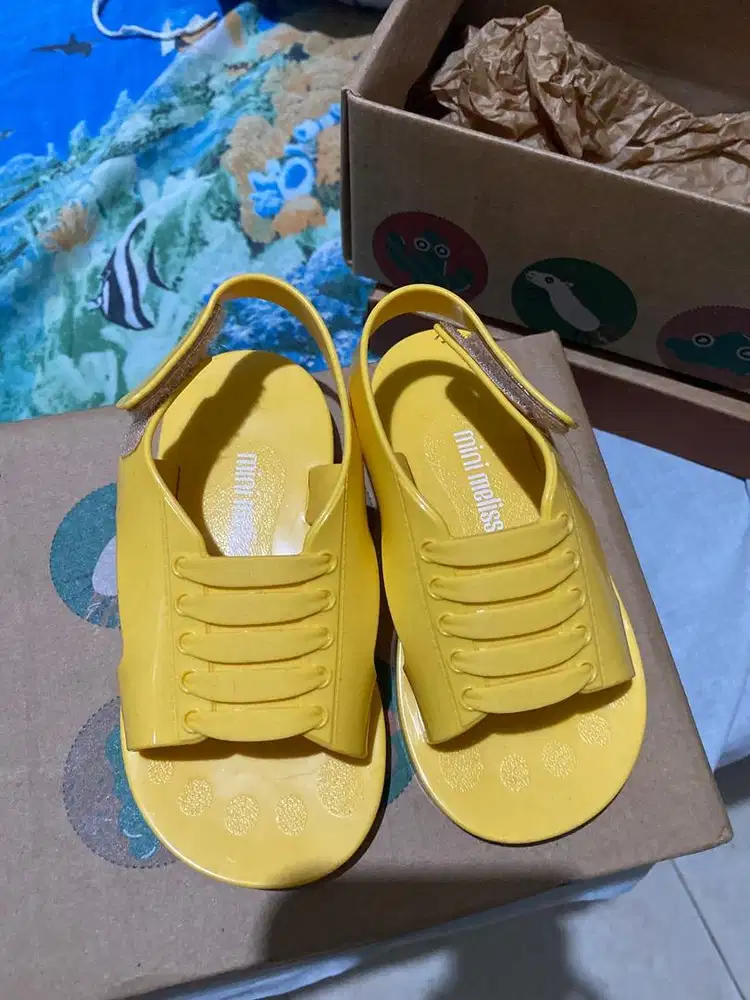 mini mellisa yellow