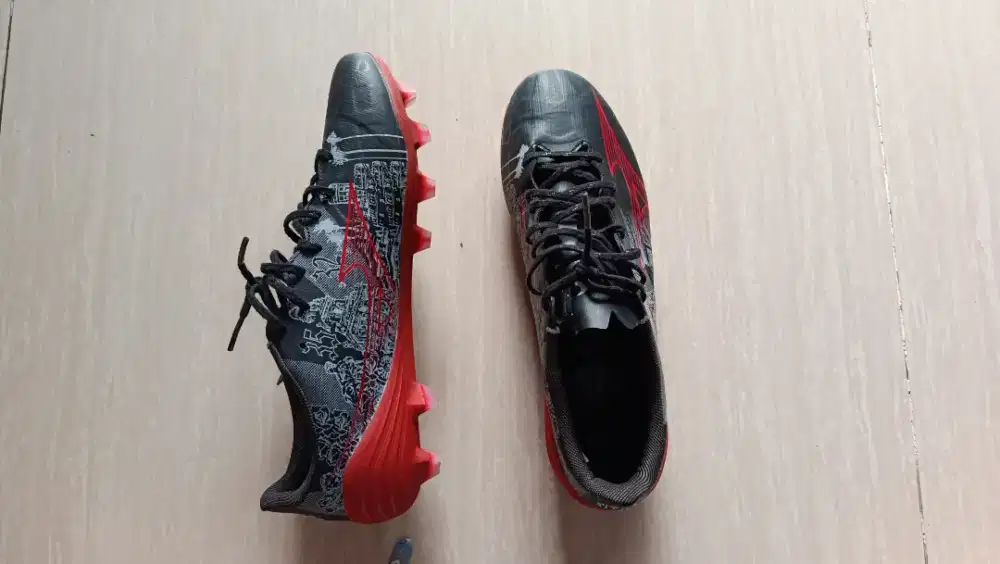 Sepatu Futsal merk Mizuno Alpha
